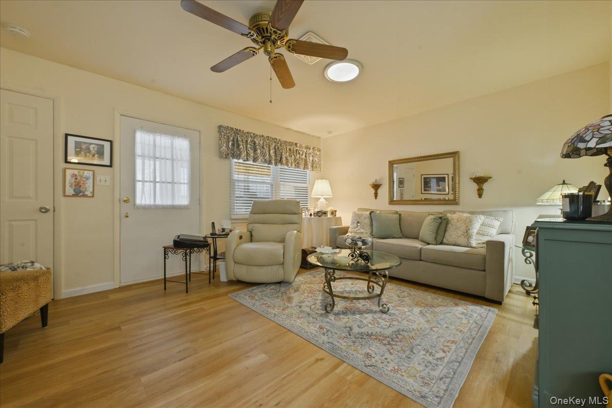 260 Newcastle Court, Unit B Ridge, NY 11961 - Photo 8 of 24