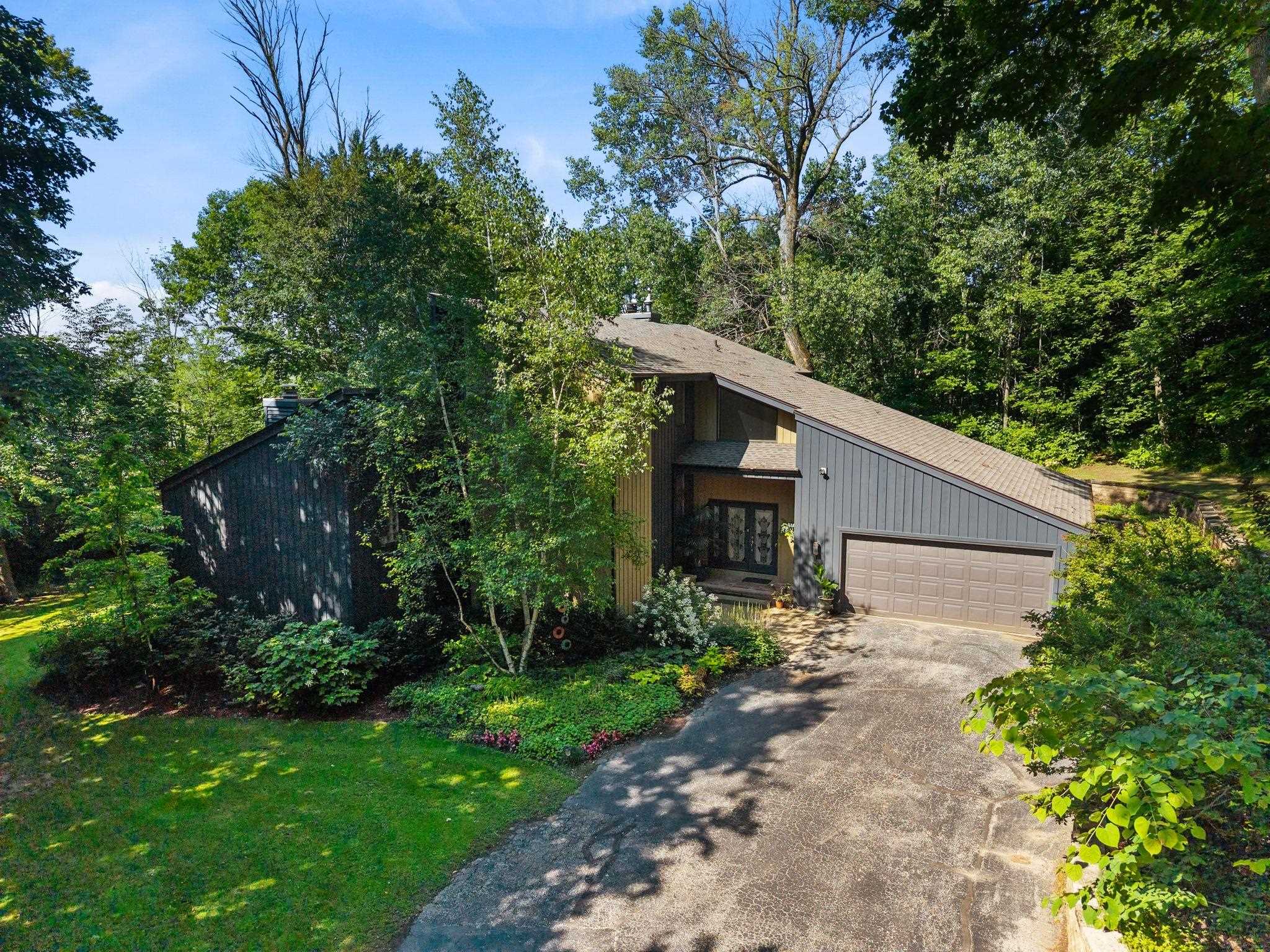 W3895 Highview Drive Appleton, WI 54913 - Photo 2 of 71 Gallery Image 2