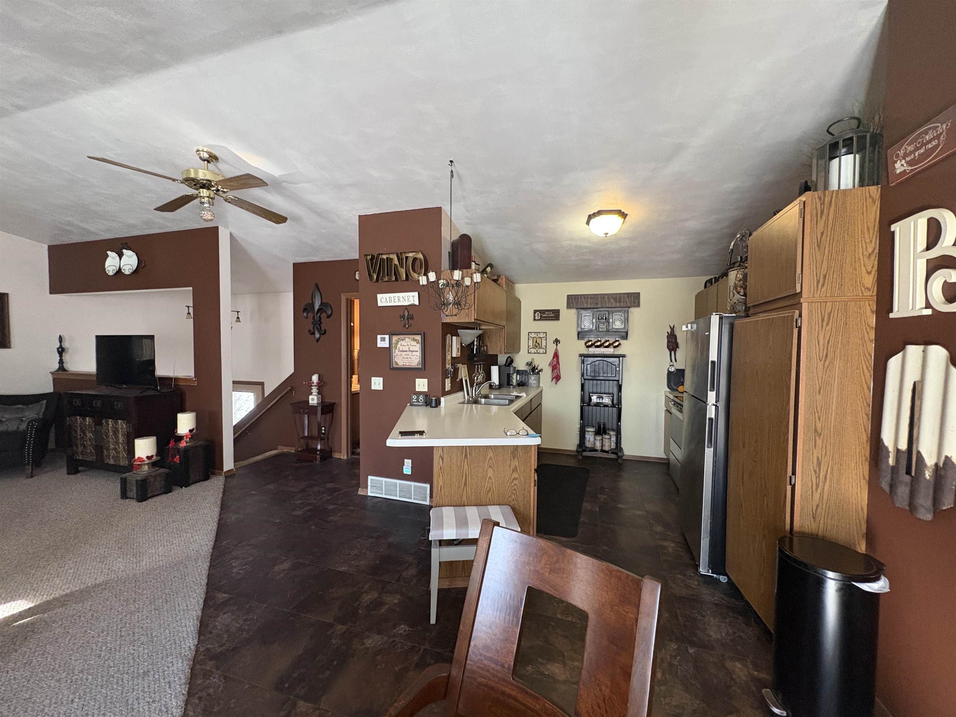 115 Valerie Drive Appleton, WI 54915 - Photo 6 of 12