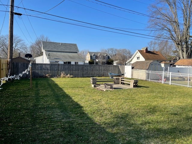 308 North Pearl Street Butler, IN 46721 - Photo 3 of 23