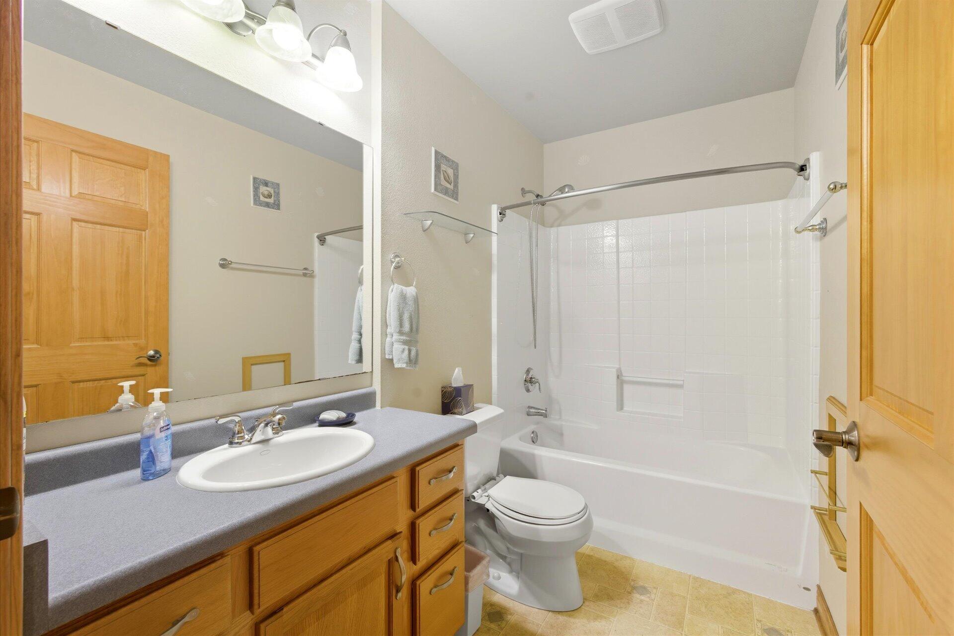 2300 Sherman Road Slinger, WI 53086 - Photo 22 of 40 Shared Bathroom