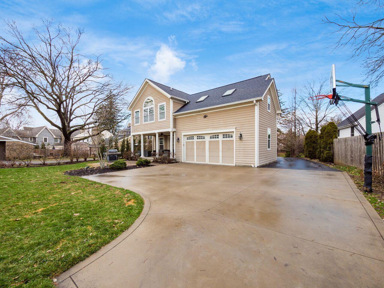 2079 Guilford Road Columbus, OH 43221 - Photo 69 of 81 Back Drive