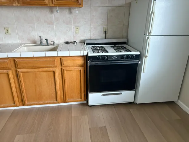 $1,900 | 712 B Madison Avenue, Redwood City, CA 94061