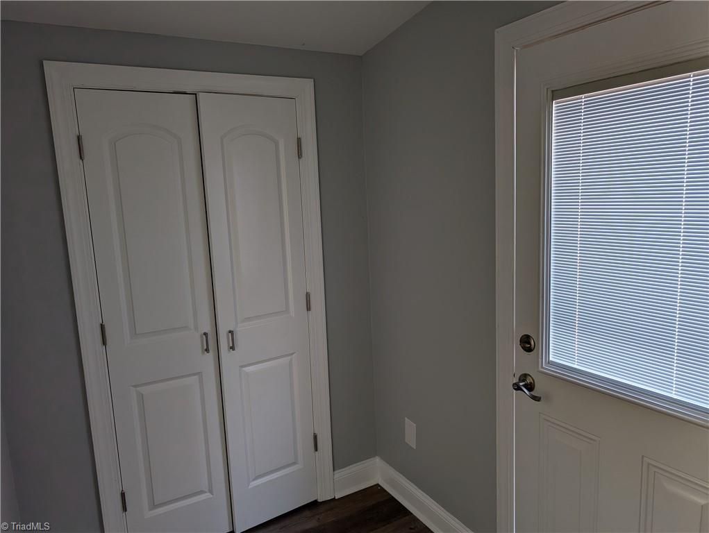 1059 Whitts Road Madison, NC 27025 - Photo 14 of 15 Laundry/mud room