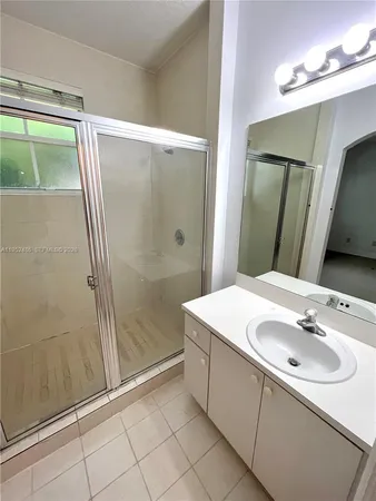 $2,600 | 4951 Tradewinds Terrace, Unit 707, Dania Beach, FL 33312