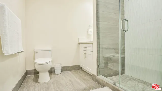 $3,995 | 1424 South Bentley Avenue, Unit 301, Los Angeles, CA 90025