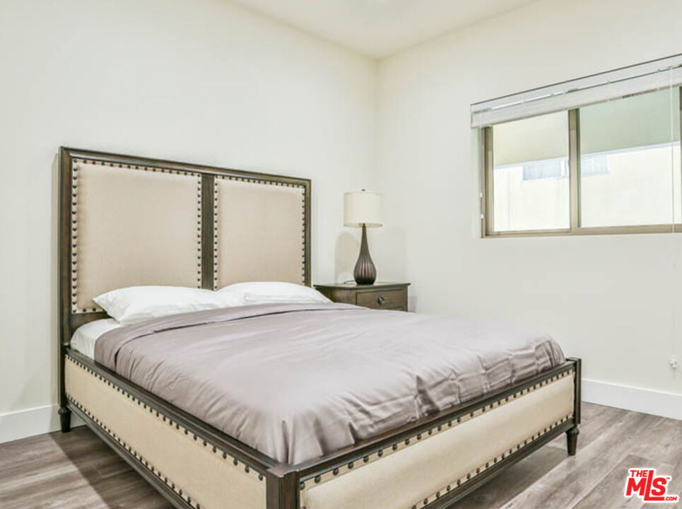 1424 South Bentley Avenue, Unit 301 Los Angeles, CA 90025 - Photo 9 of 17