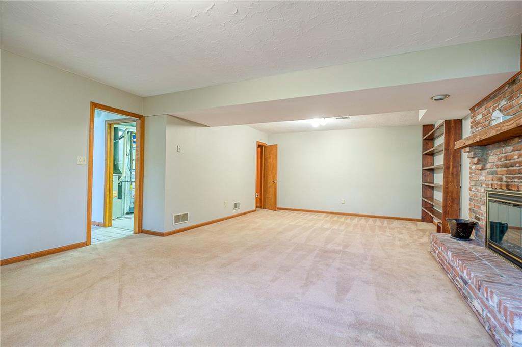 589 McCombs Road Venetia, PA 15367 - Photo 14 of 25