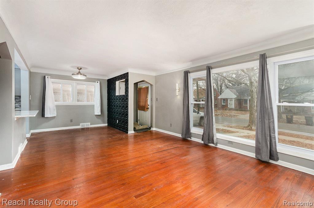 11545 Nottingham Road Detroit, MI 48224 - Photo 4 of 15