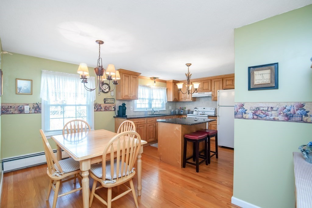70 Santa Maria Street Springfield, MA 01104 - Photo 12 of 42