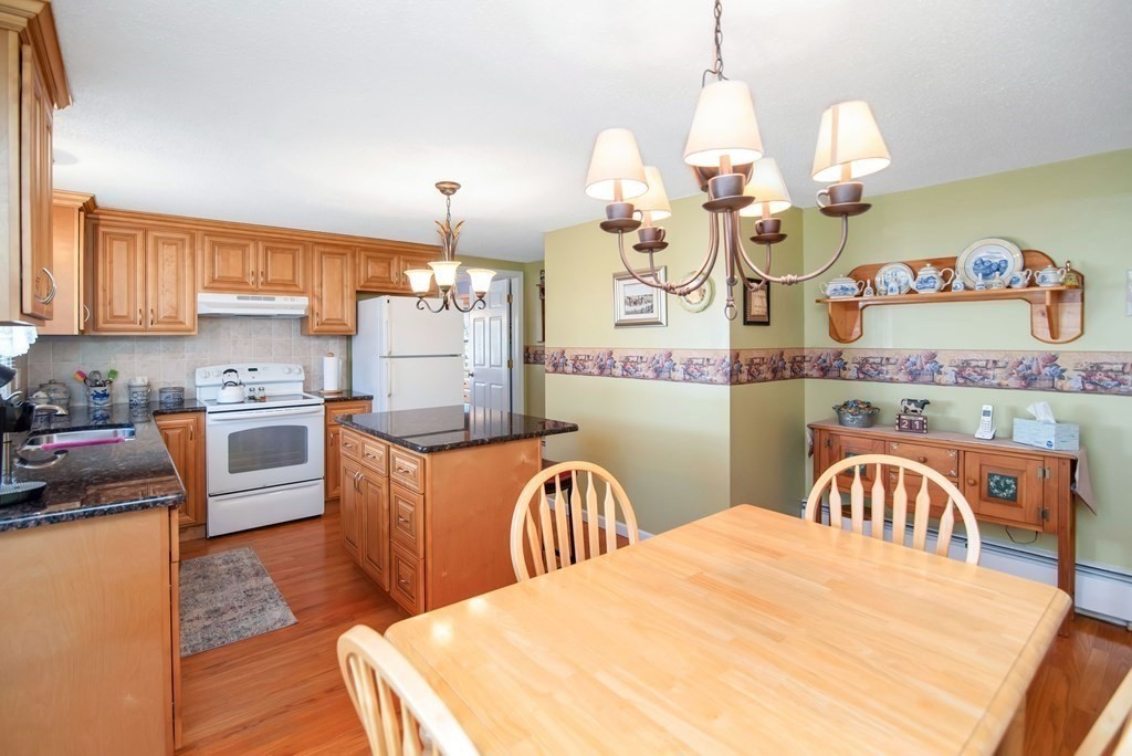 70 Santa Maria Street Springfield, MA 01104 - Photo 13 of 42
