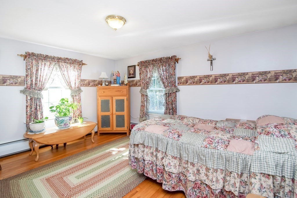 70 Santa Maria Street Springfield, MA 01104 - Photo 27 of 42