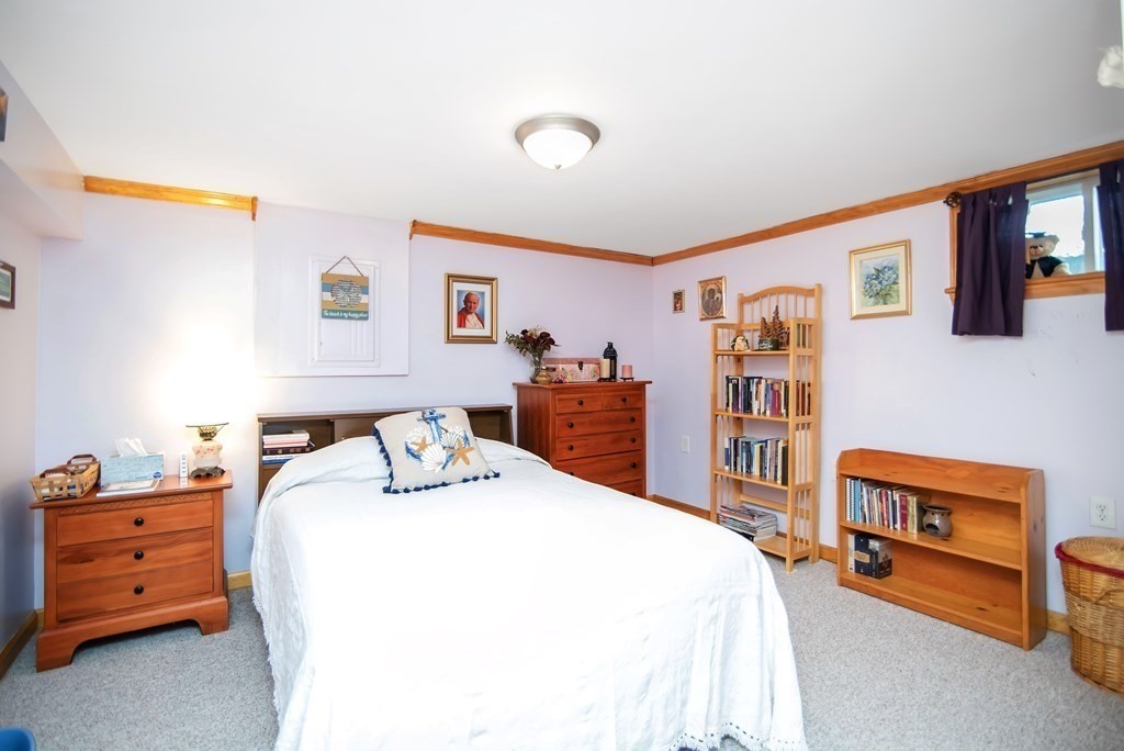 70 Santa Maria Street Springfield, MA 01104 - Photo 34 of 42