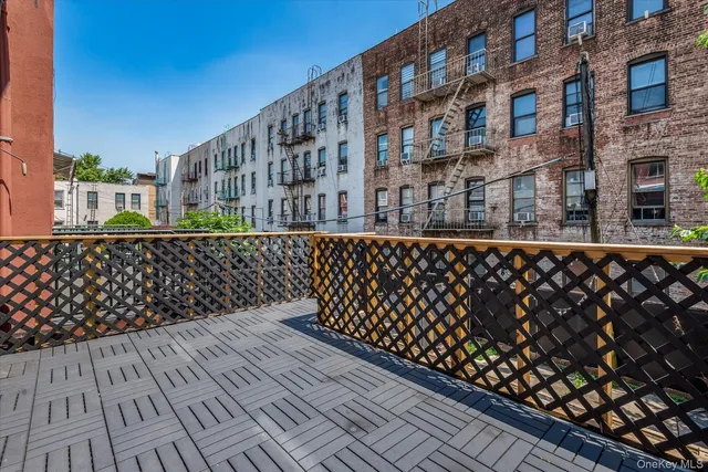 $1,339,000 | 26-19 14th Place | Astoria