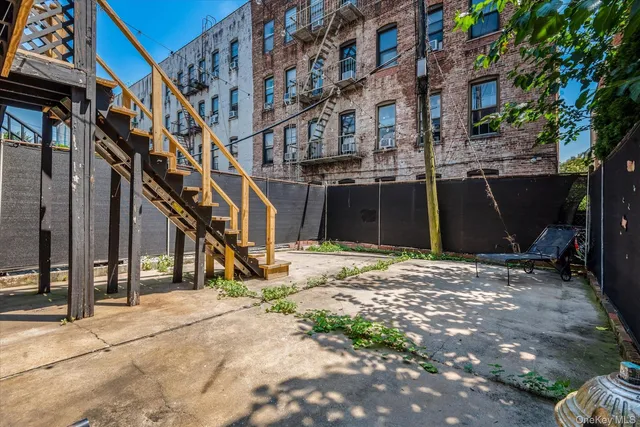 $1,339,000 | 26-19 14th Place | Astoria