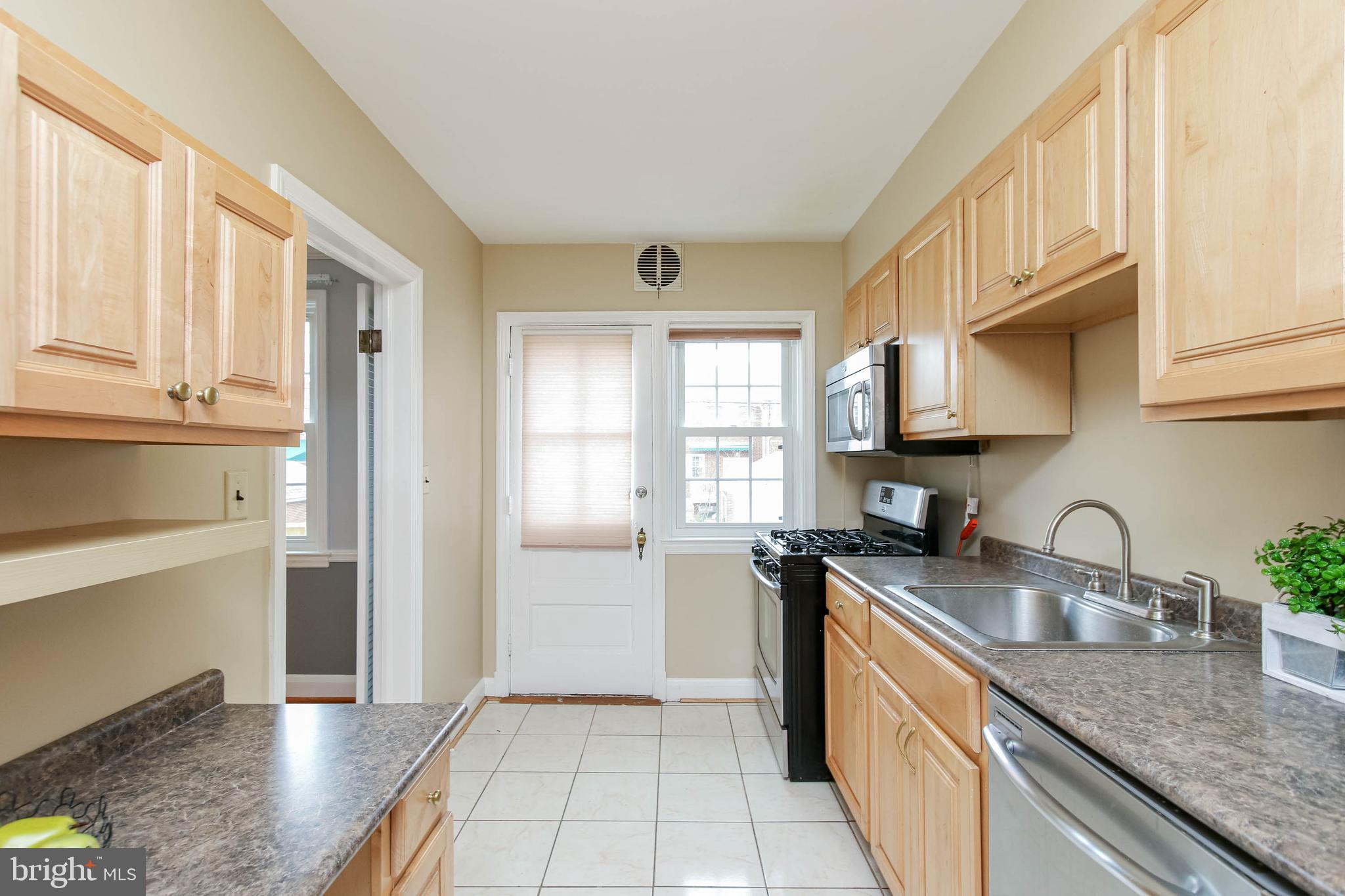140 Hopkins Road Baltimore, MD 21212 - Photo 11 of 30