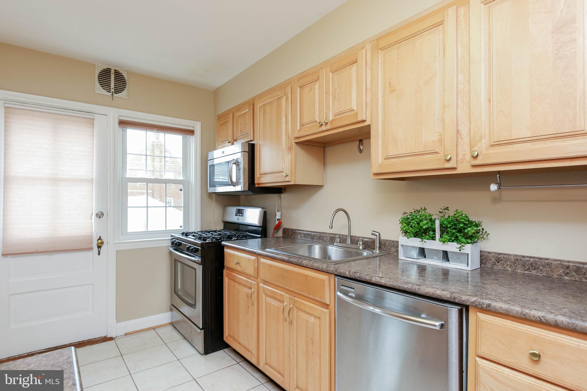 140 Hopkins Road Baltimore, MD 21212 - Photo 10 of 30