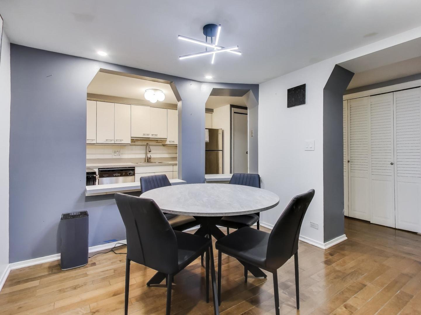 6337 West Roosevelt Road, Unit 105 Oak Park, IL 60402 - Photo 5 of 18