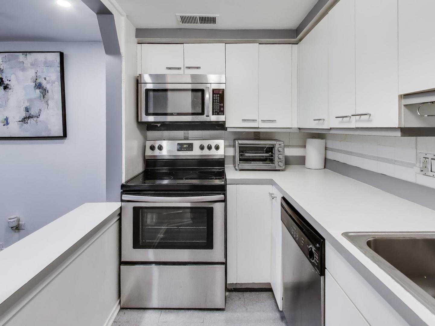 6337 West Roosevelt Road, Unit 105 Oak Park, IL 60402 - Photo 7 of 18