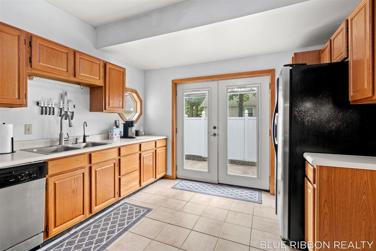 130 West Cherry Street Wayland, MI 49348 - Photo 12 of 63