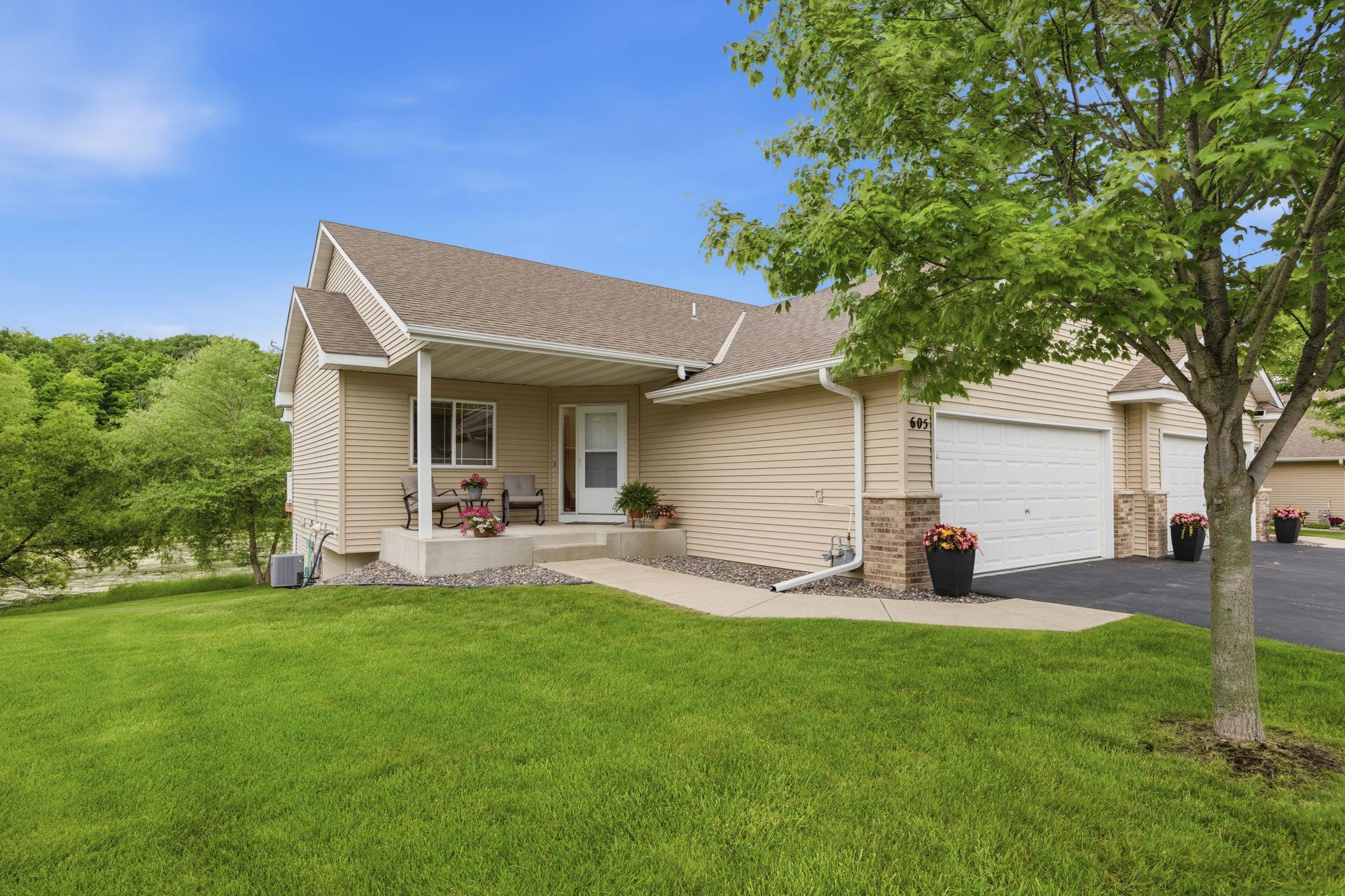 605 Amber Lane Buffalo, MN 55313 - Photo 1 of 34