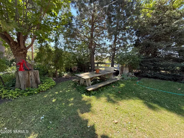 $440,895 | 221 Jackson Street, Mabton, WA 98935