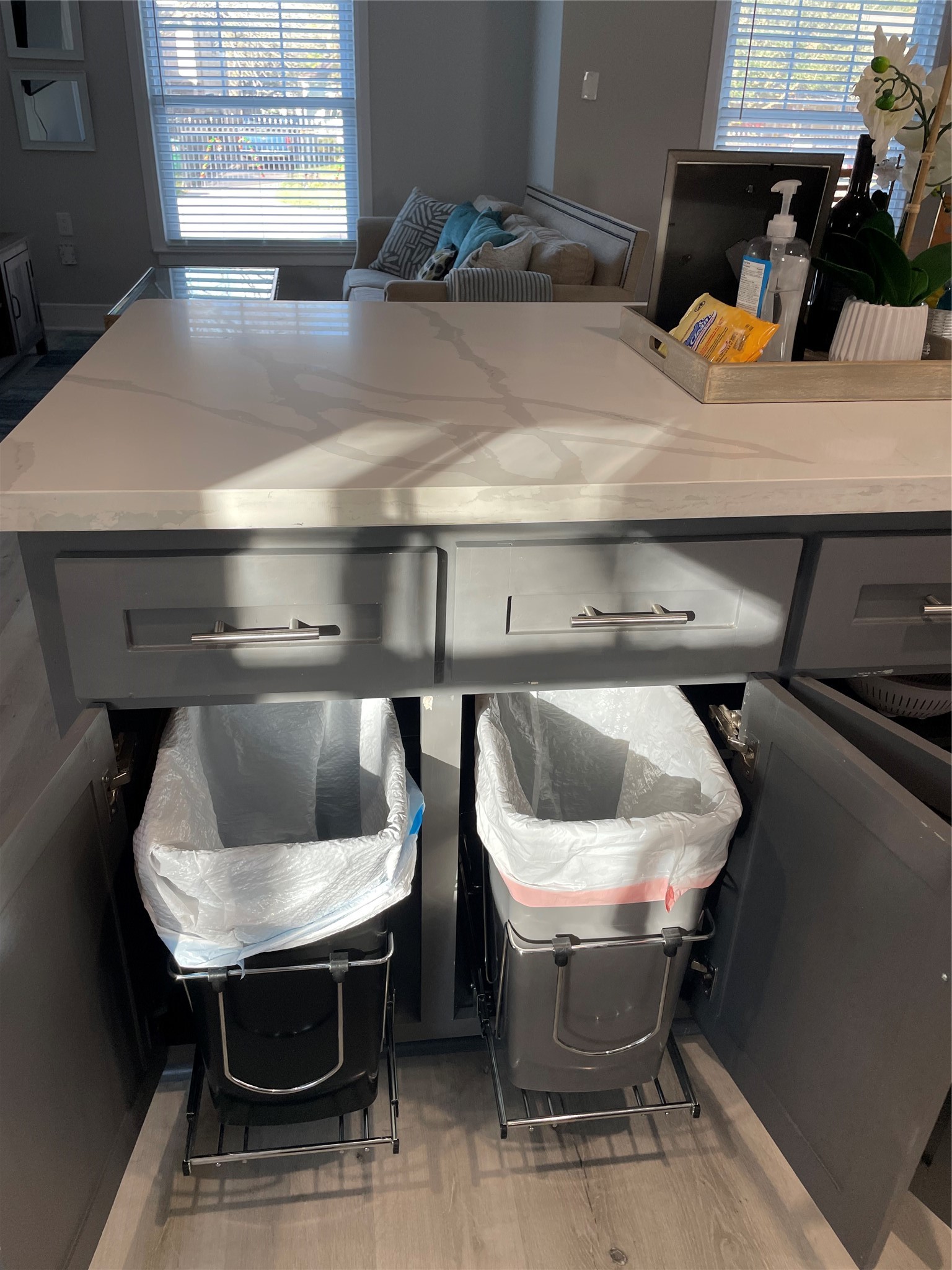 4522 Dixie Drive Houston, TX 77021 - Photo 28 of 33 a kitchen with a table and chairs
