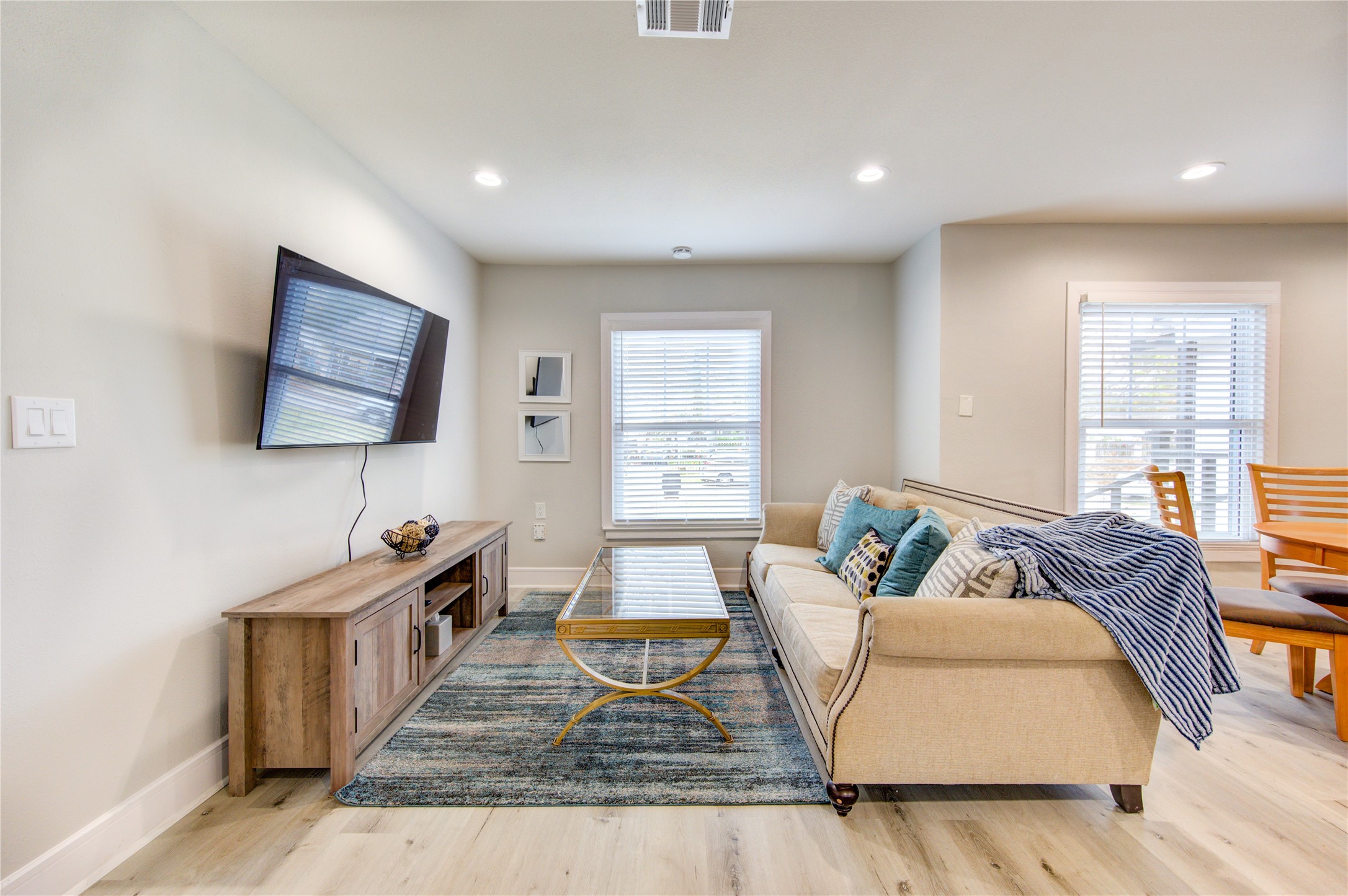 4522 Dixie Drive Houston, TX 77021 - Photo 6 of 33 a living room with furniture and a flat screen tv