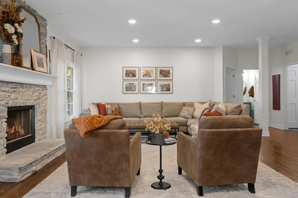 $575,000 | 408 Delaware Circle, Bolingbrook, IL 60440