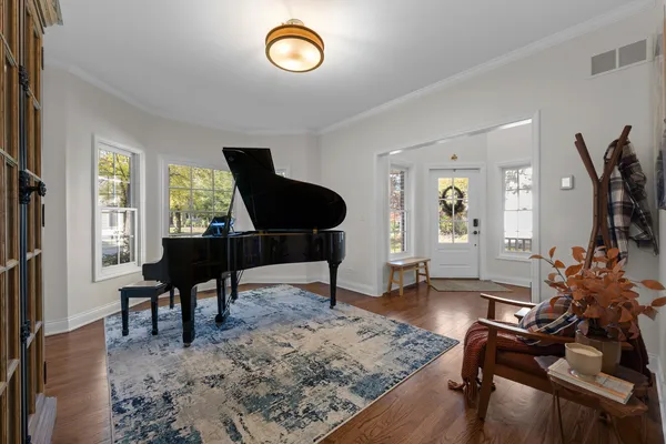 $575,000 | 408 Delaware Circle, Bolingbrook, IL 60440