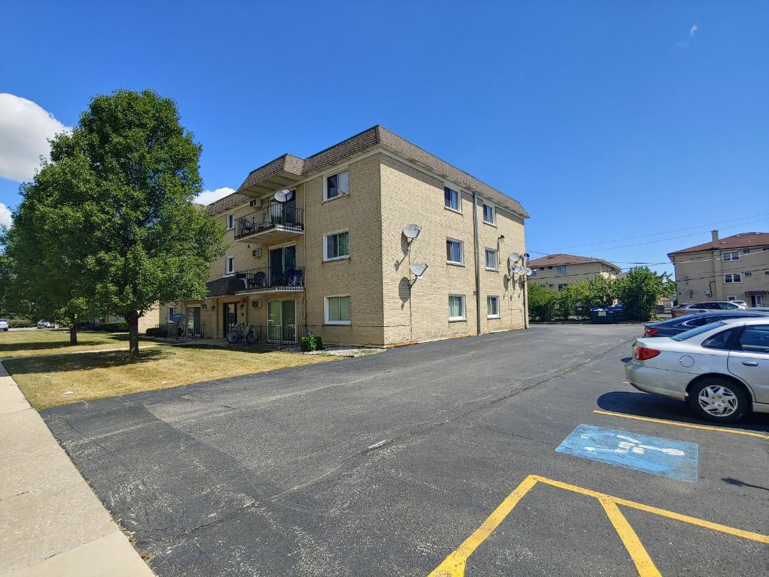 7829 Rutherford Avenue, Unit 2SW Burbank, IL 60459 - Photo 8 of 8