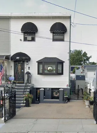 $400,000 | 251 Longstreet Avenue | Throgs Neck