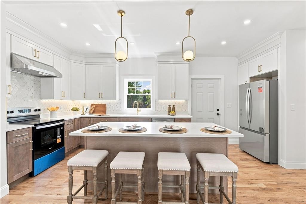 515 Gaskill Street Woonsocket, RI 02895 - Photo 1 of 50 Gallery Image 1