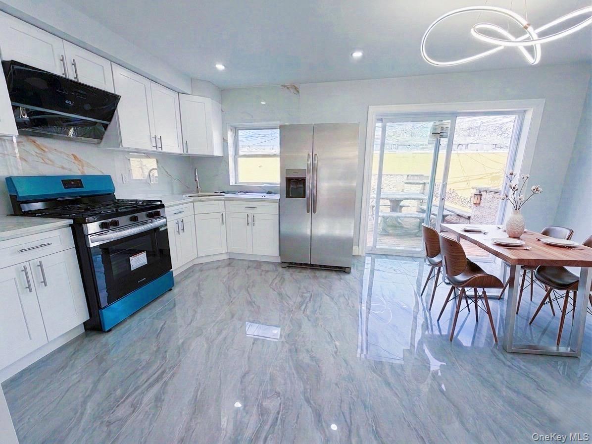 166-65 17th Road Queens, NY 11357 - Photo 2 of 16