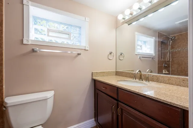 $1,800 | 7 Cardinal Lane, Carpentersville, IL 60110