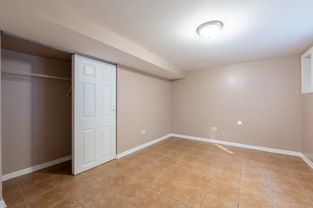 $1,800 | 7 Cardinal Lane, Carpentersville, IL 60110