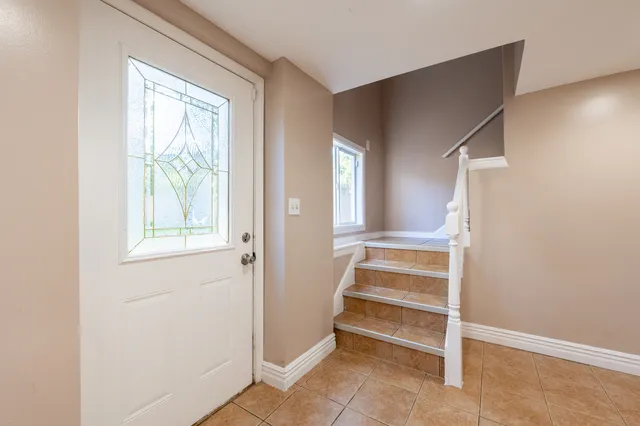 $1,800 | 7 Cardinal Lane, Carpentersville, IL 60110