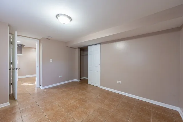 $1,800 | 7 Cardinal Lane, Carpentersville, IL 60110