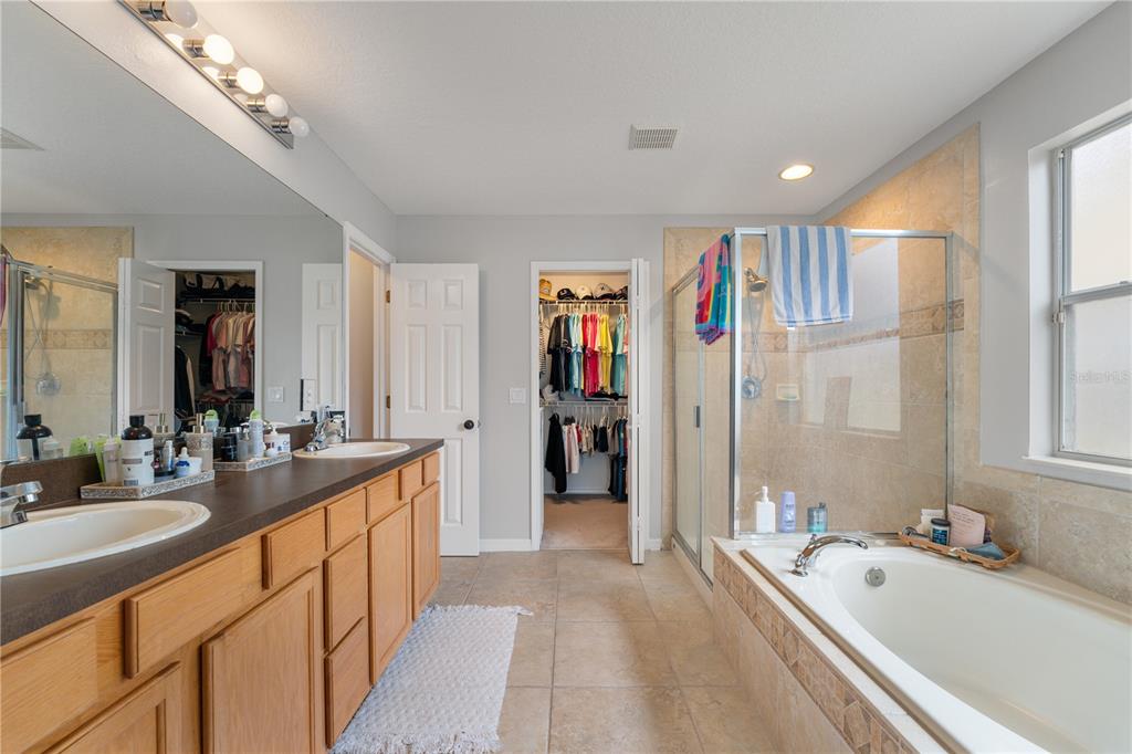 5426 Gemgold Court Windermere, FL 34786 - Photo 36 of 60