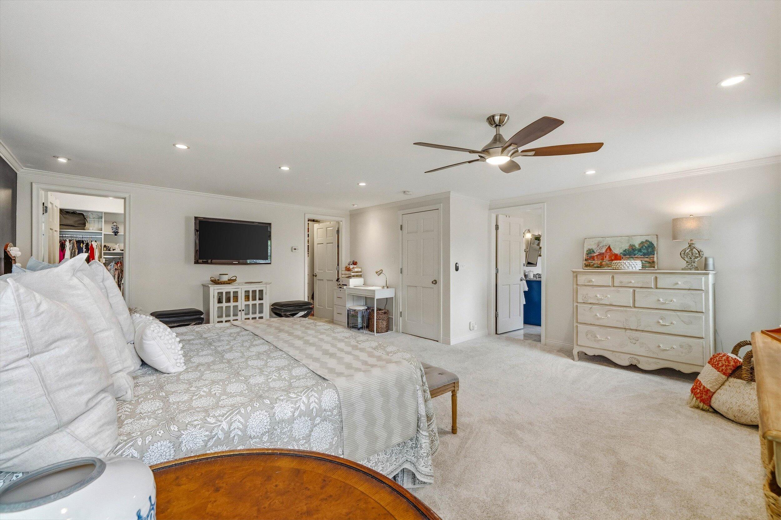 9431 Hawthorne Road Mequon, WI 53097 - Photo 22 of 67 Large his and her walk-in closets!