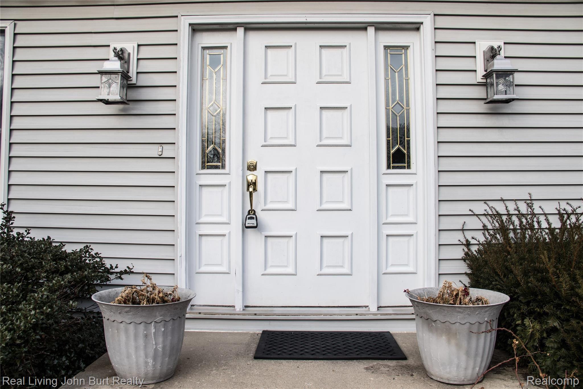 13235 Rohn Road Fenton, MI 48430 - Photo 2 of 80 0G5A4493.jpg
