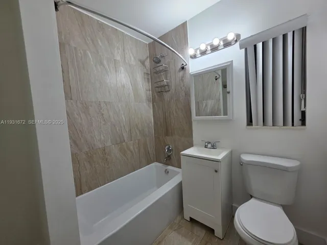 $2,000 | 1267 Northeast 117th Street, Unit 1267, Miami, FL 33161