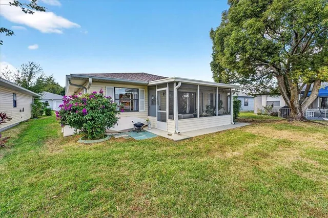 a front view of house with yard