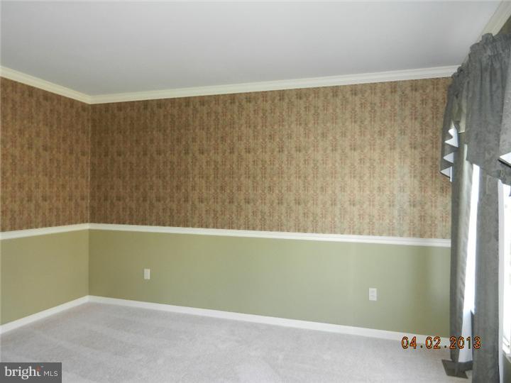 72 Ridge Run Road Sellersville, PA 18960 - Photo 3 of 9 Living Room