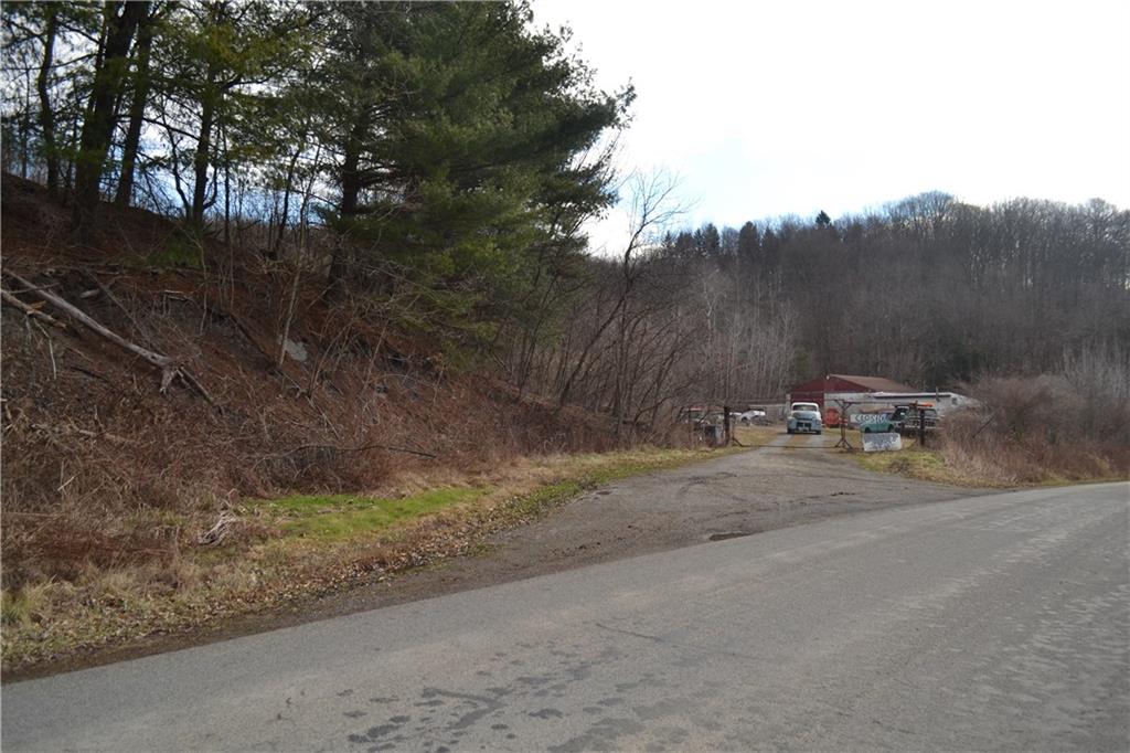 391 Stanford Road Prospect, PA 16052 - Photo 11 of 24