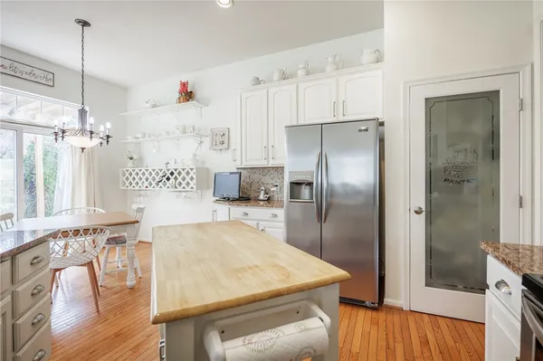 $425,000 | 11 Charissa Run, Henrietta, NY 14623