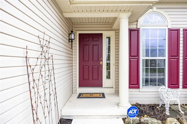 $425,000 | 11 Charissa Run, Henrietta, NY 14623