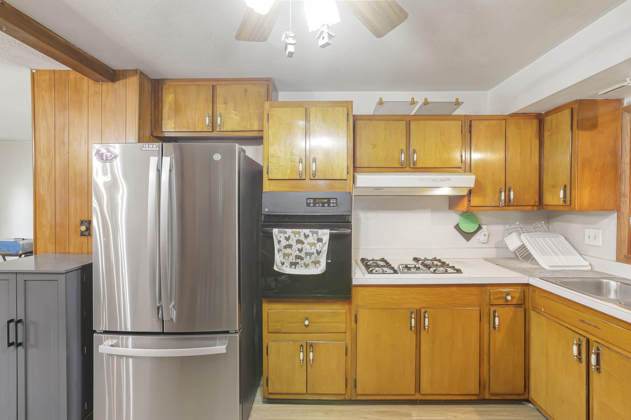 1284 Striebel Road Columbus, OH 43227 - Photo 16 of 32 11-web-or-mls-4E7A9513