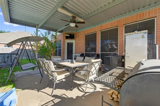 a view of outdoor space yard and patio