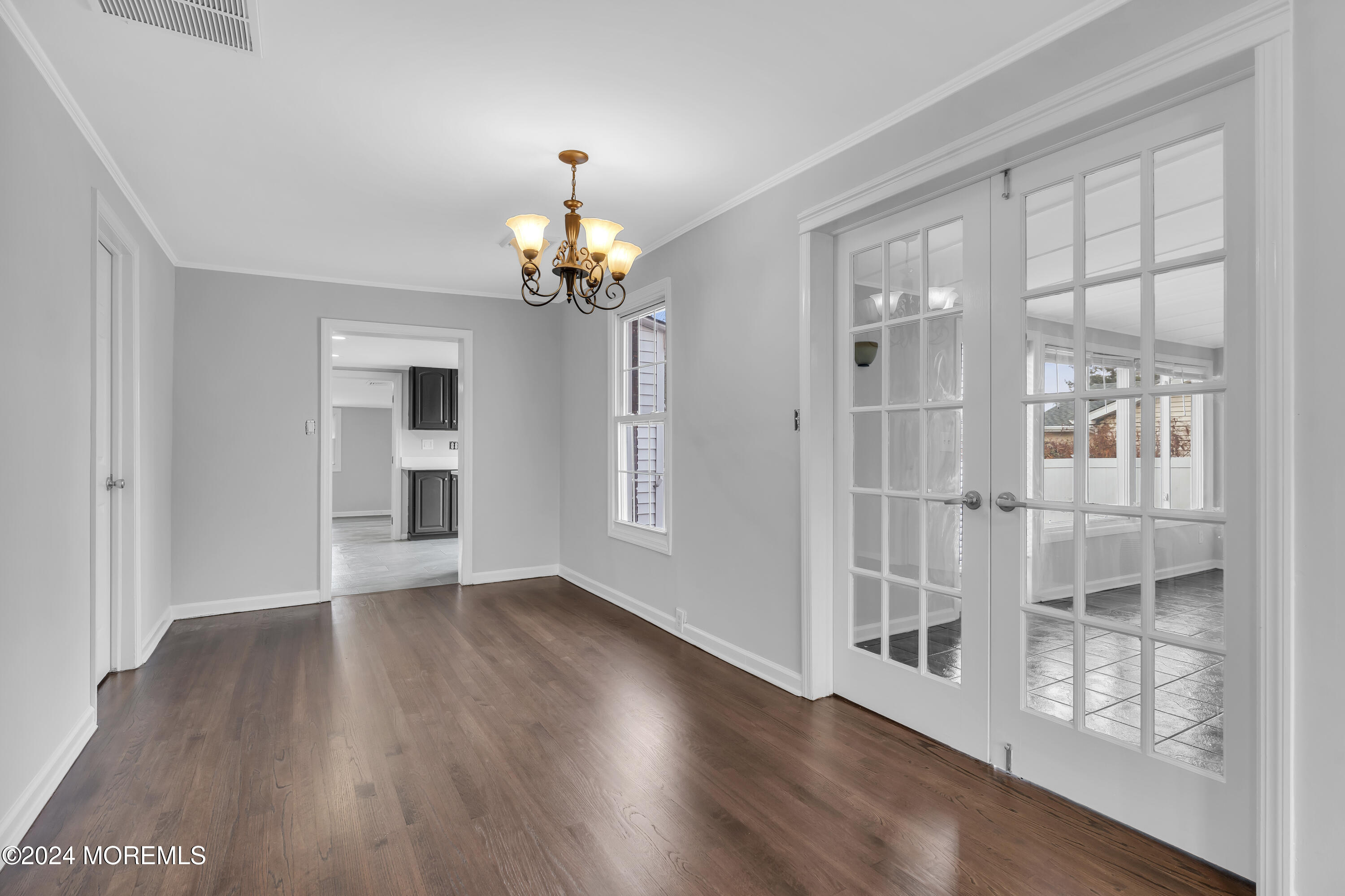 7 Raritan Avenue Leonardo, NJ 07737 - Photo 4 of 22 DSC00010